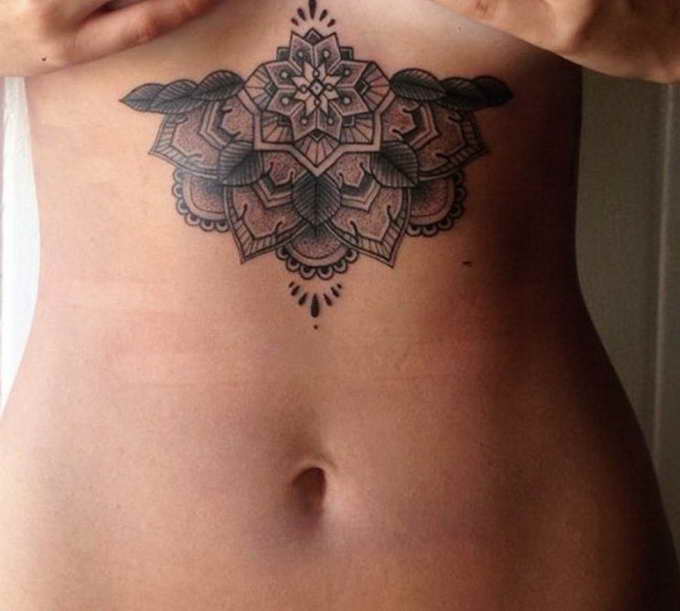 woman body tattoo 9