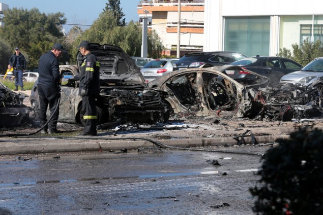 Πυρκαγιά, Λεωφόρου Βουλιαγμένης,Γλυφάδα, πυροσβέστες,οχήματα,Ισχυρή έκρηξη ,τραυματία,λεωφόρο Βουλιαγμένης,